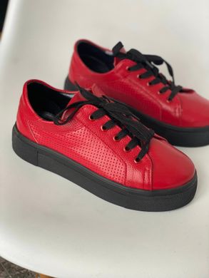 Красные кроссовки, кеды из натуральной кожи