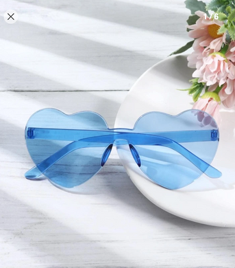 Солнцезащитные очки синие "сердечки"