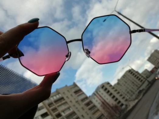 Сонцезахисні окуляри іміджеві з рожево-голубим градієнтом