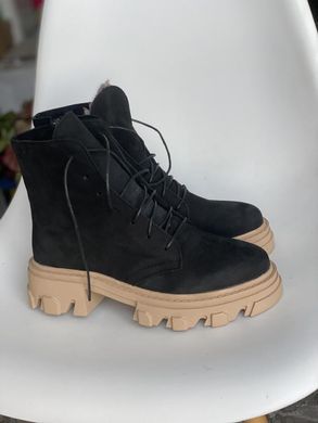 Зимові черевики із натурального нубуку на хутрі