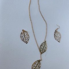Набор бижутерии серьги и подвеска «золотые листья»